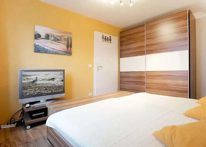 Schwannest 2 Apartman *